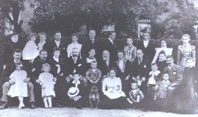 Thornhill Extended Family, 1901