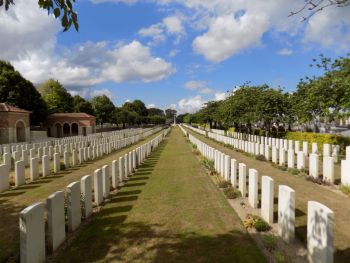 Daours Communal Cemetery Extension