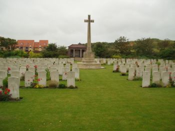 Les Baraques Military Cemetery
